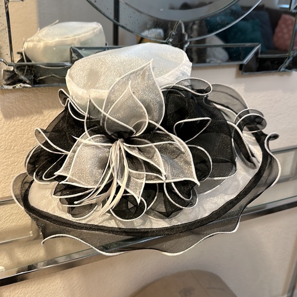 Beautiful Church Sunday Holiday Hat By Forbusite - Picture 8 of 13